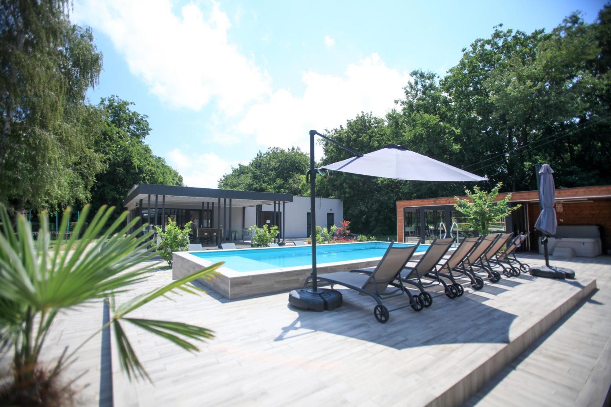 Hotel Mohacsi Wellness Vendeghaz Es Lovasklub Exterior foto
